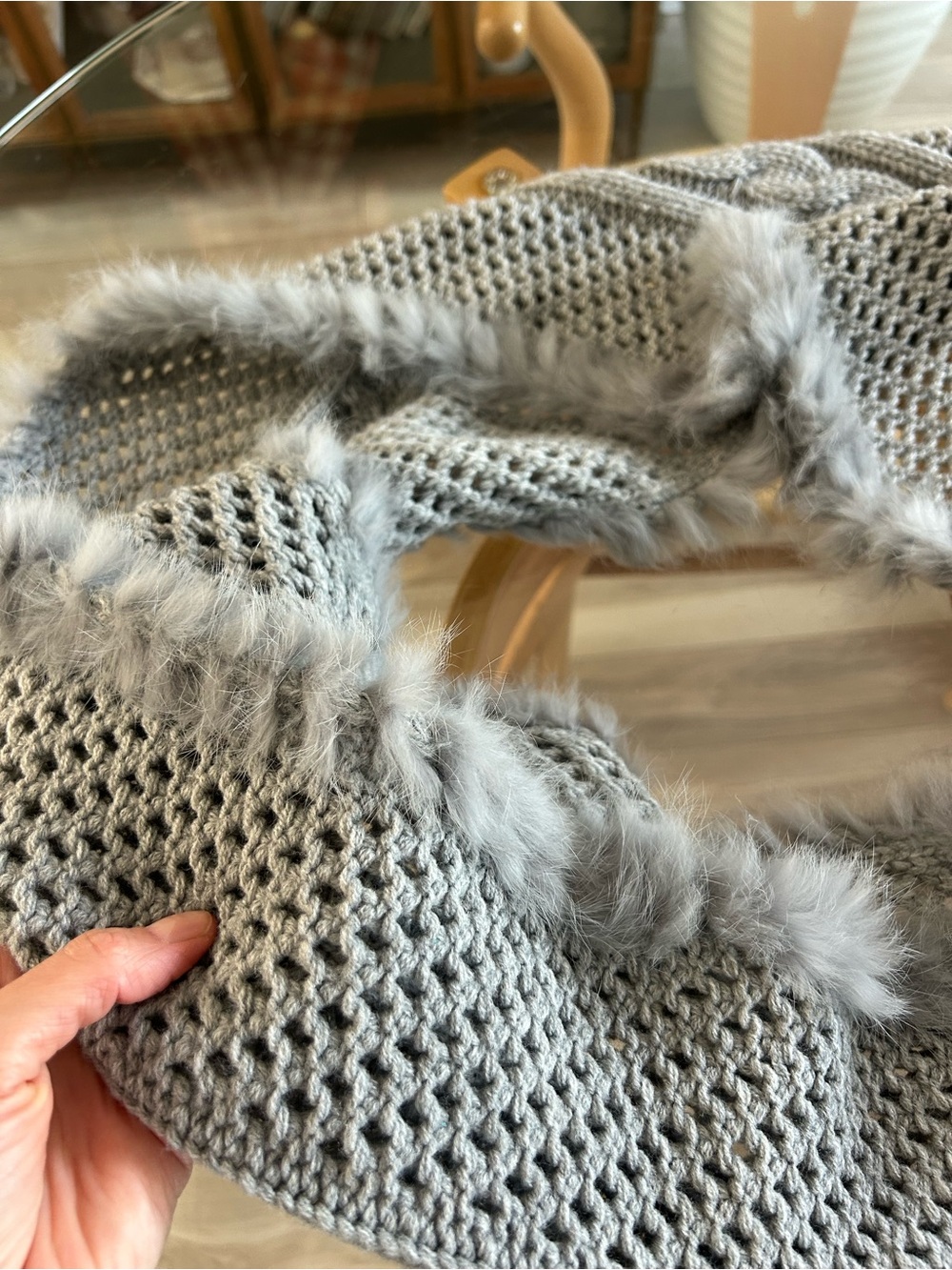 Oxigen Authentic Rabbit Fur Infinity Scarf - Picture 3 of 11